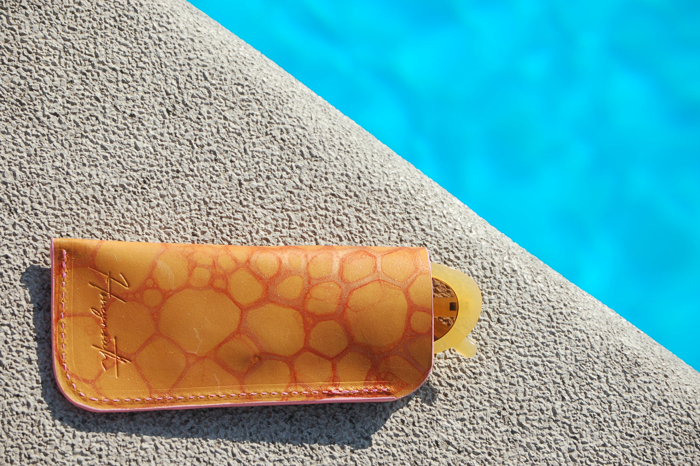 Sunnies Case in Creamsicle